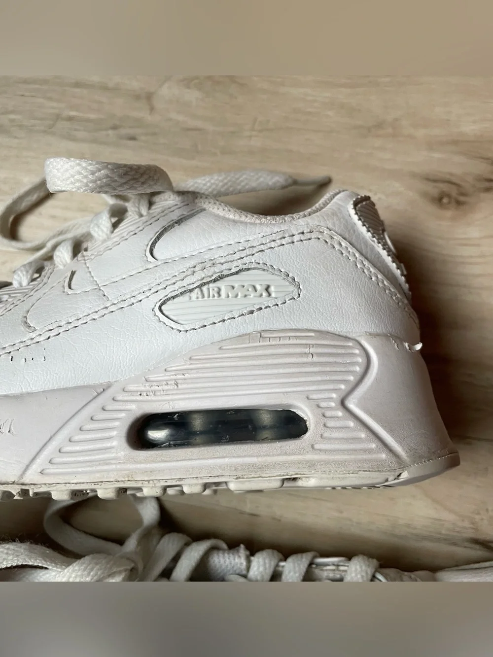 Nike White Air Max Leather Sneakers children’s size 1.5 Y